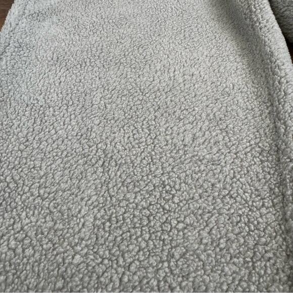Patagonia Women’s Shearling Crops Gray Textured Pants Size XL - Picture 4 of 9